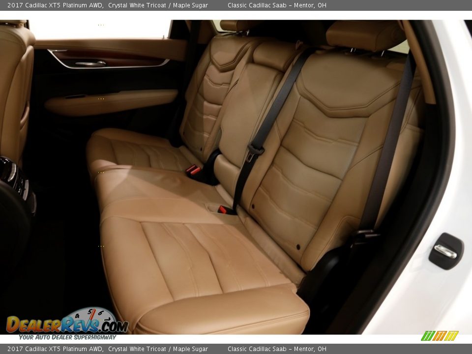 2017 Cadillac XT5 Platinum AWD Crystal White Tricoat / Maple Sugar Photo #20