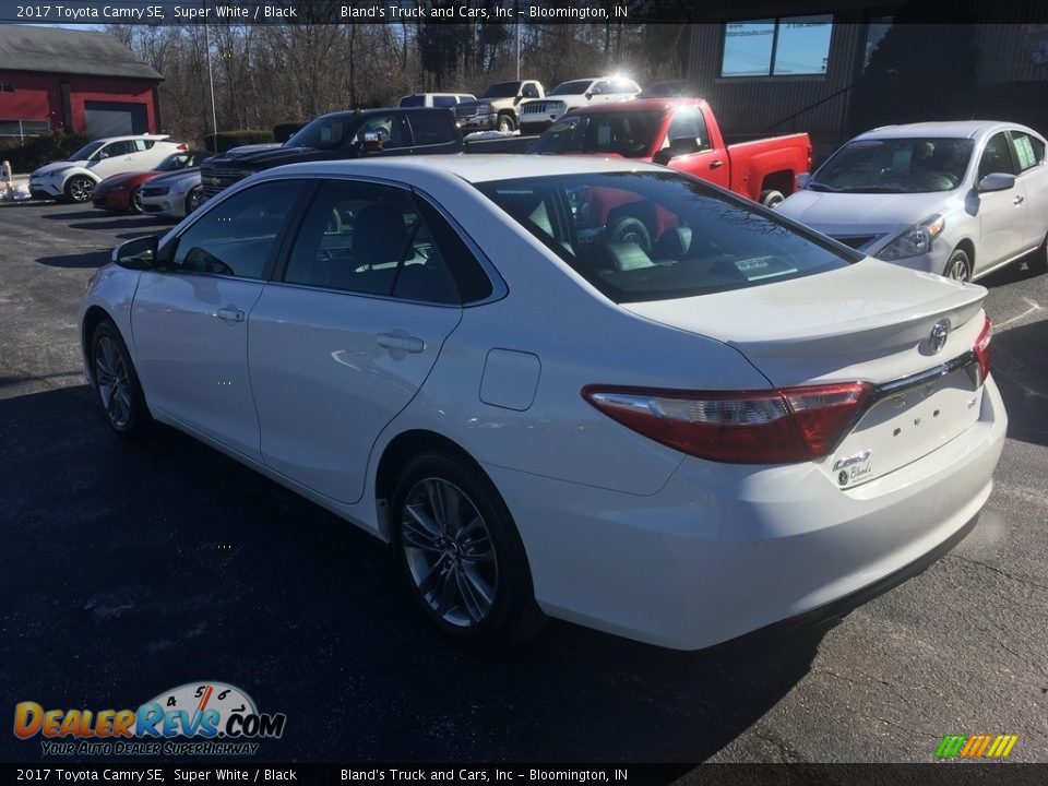 2017 Toyota Camry SE Super White / Black Photo #3