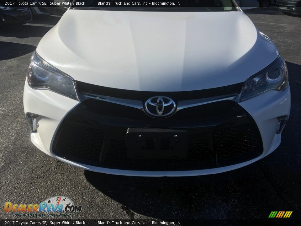 2017 Toyota Camry SE Super White / Black Photo #8