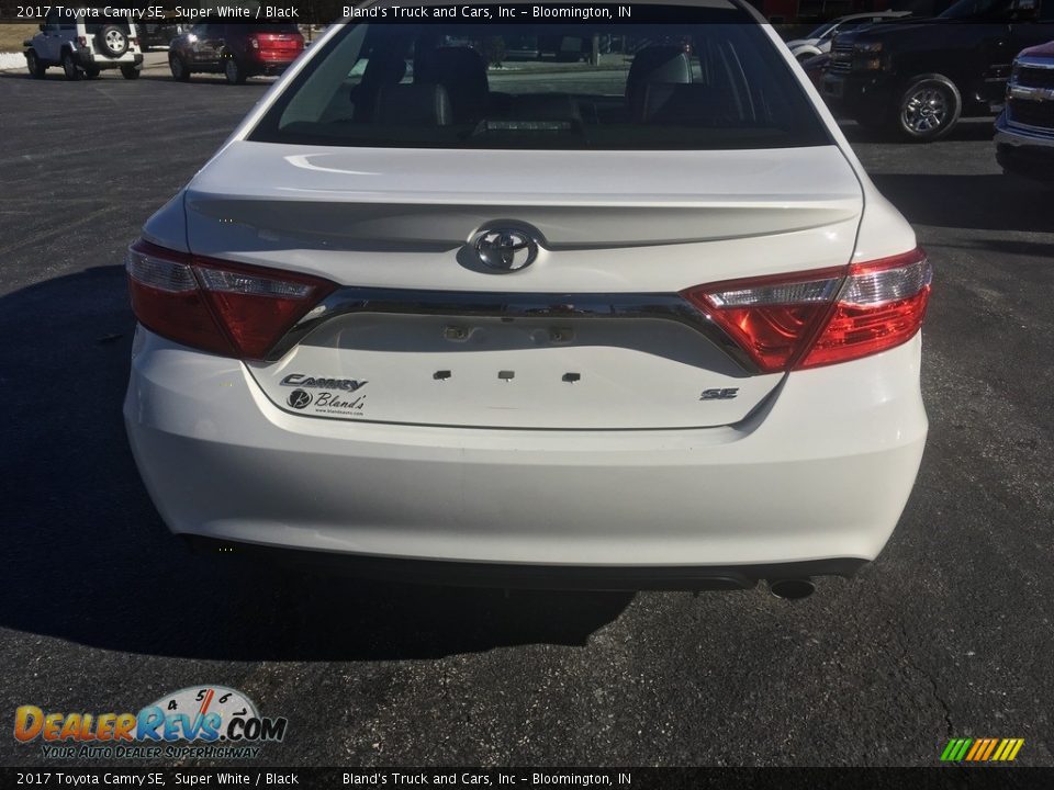 2017 Toyota Camry SE Super White / Black Photo #13