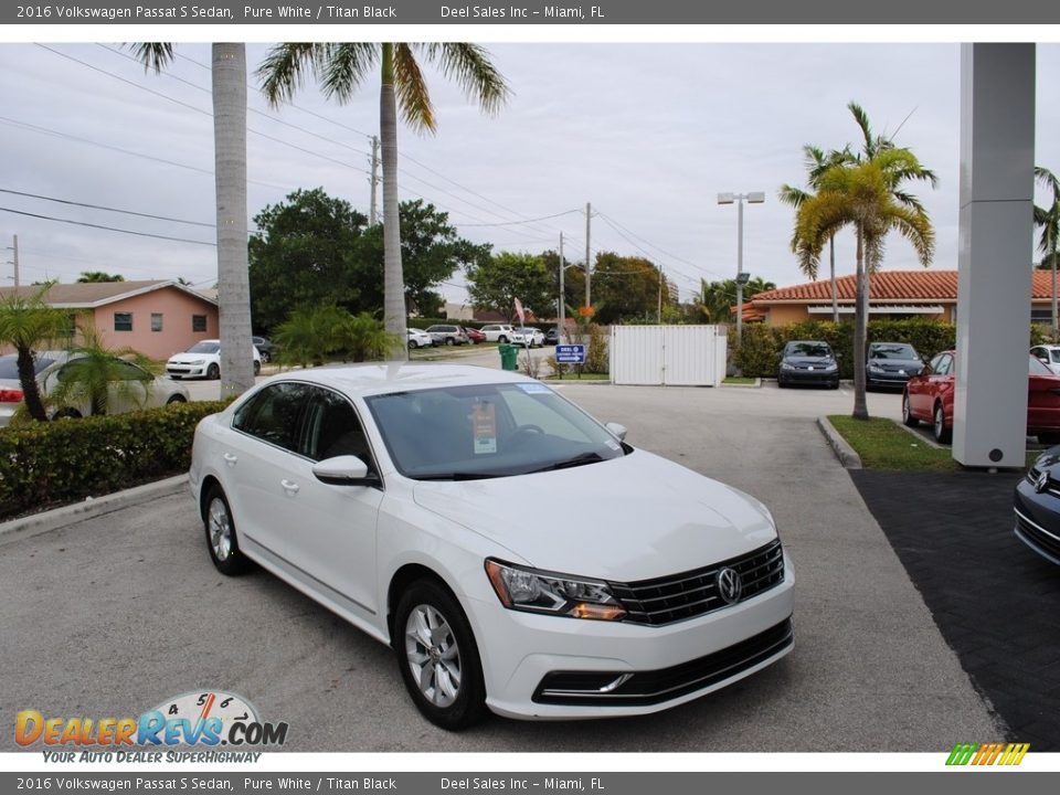 2016 Volkswagen Passat S Sedan Pure White / Titan Black Photo #1