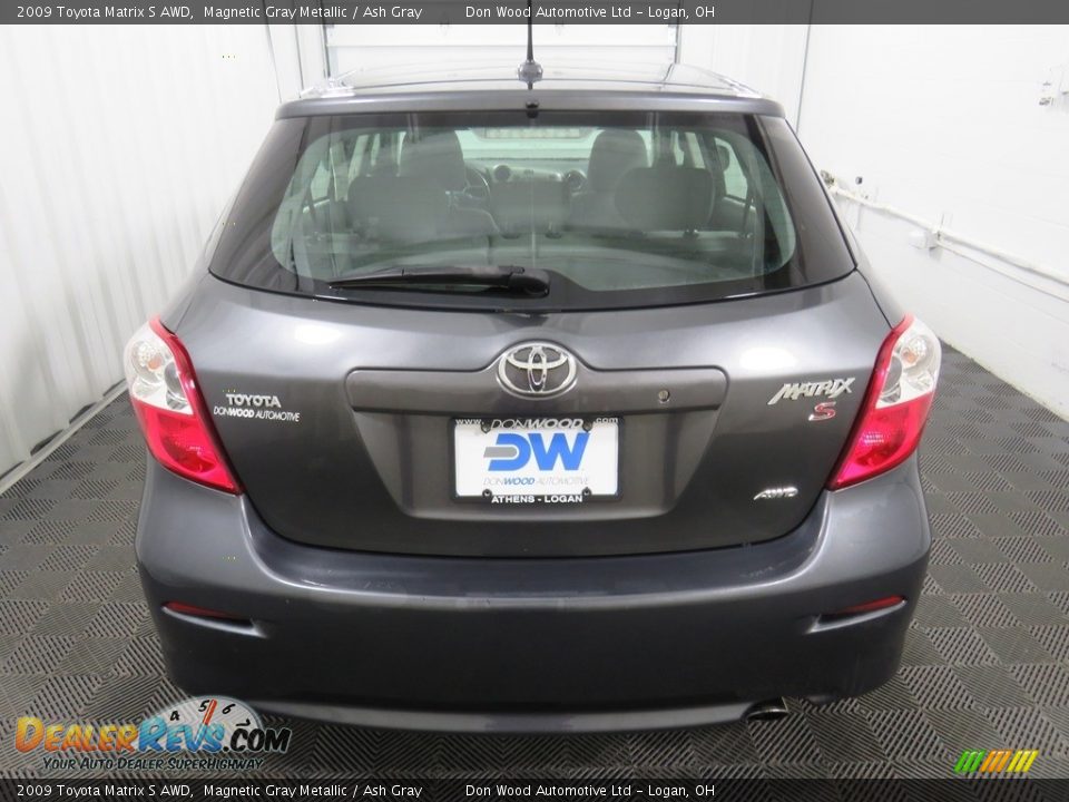 2009 Toyota Matrix S AWD Magnetic Gray Metallic / Ash Gray Photo #10