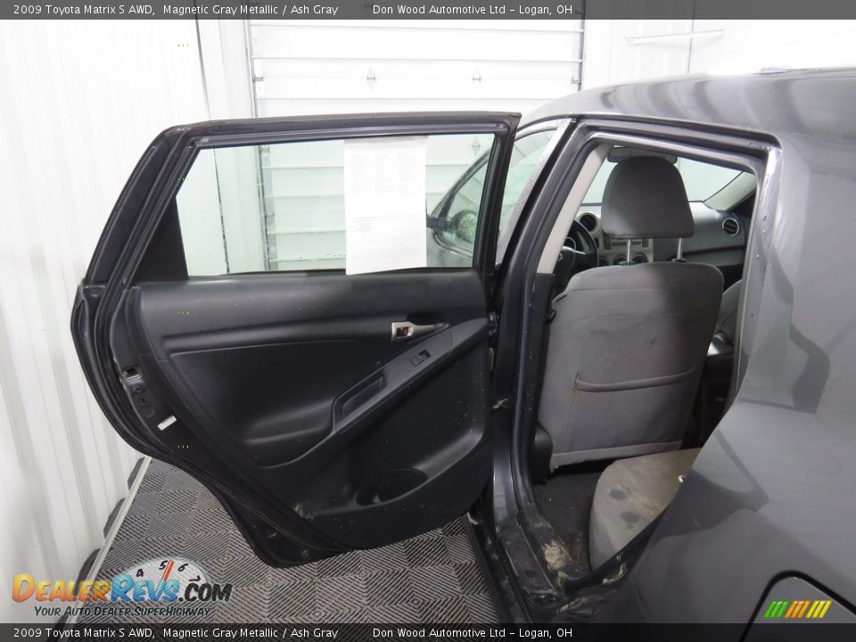 2009 Toyota Matrix S AWD Magnetic Gray Metallic / Ash Gray Photo #19