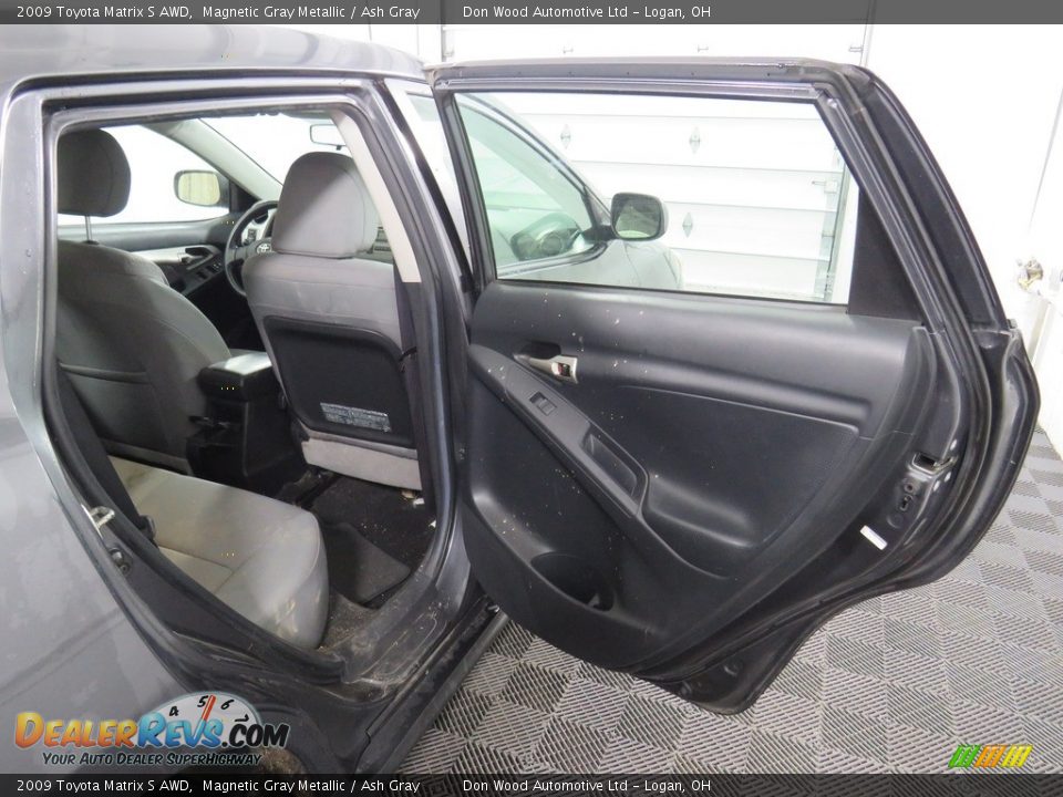2009 Toyota Matrix S AWD Magnetic Gray Metallic / Ash Gray Photo #22