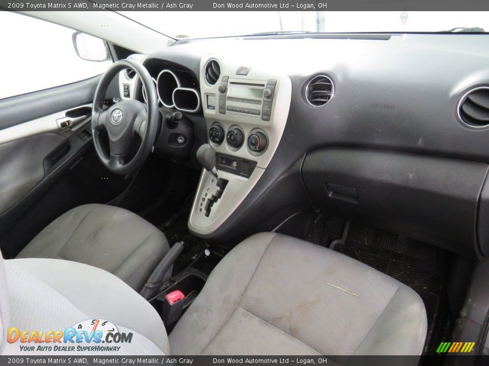 2009 Toyota Matrix S AWD Magnetic Gray Metallic / Ash Gray Photo #25