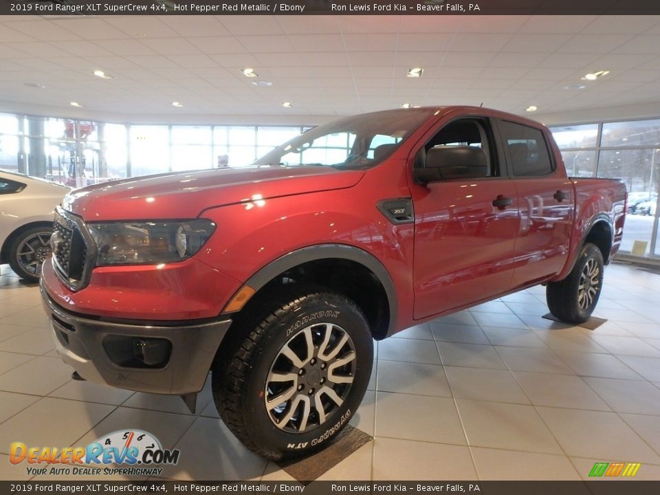 Front 3/4 View of 2019 Ford Ranger XLT SuperCrew 4x4 Photo #7
