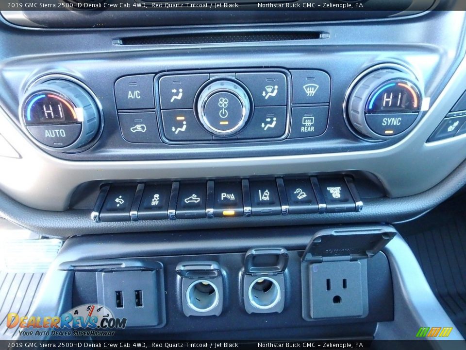 Controls of 2019 GMC Sierra 2500HD Denali Crew Cab 4WD Photo #19