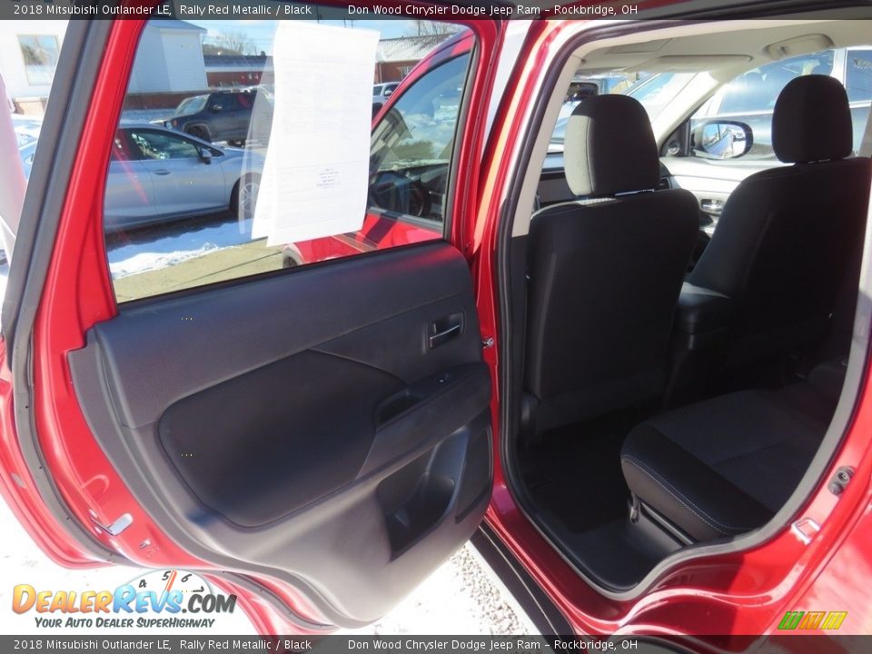 2018 Mitsubishi Outlander LE Rally Red Metallic / Black Photo #32