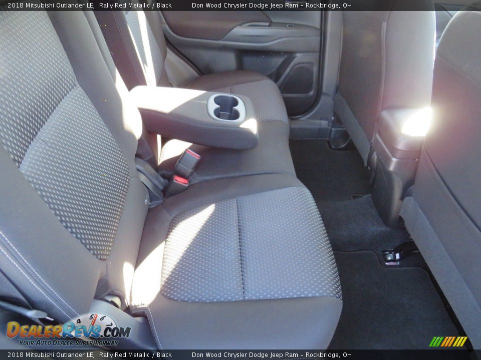 2018 Mitsubishi Outlander LE Rally Red Metallic / Black Photo #36
