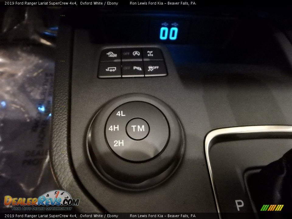 Controls of 2019 Ford Ranger Lariat SuperCrew 4x4 Photo #15