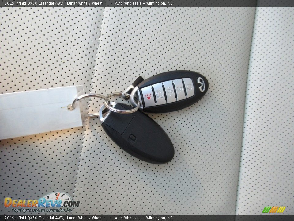 2019 Infiniti QX50 Essential AWD Lunar White / Wheat Photo #20