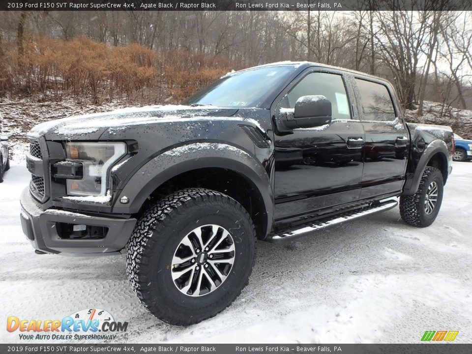 Front 3/4 View of 2019 Ford F150 SVT Raptor SuperCrew 4x4 Photo #6