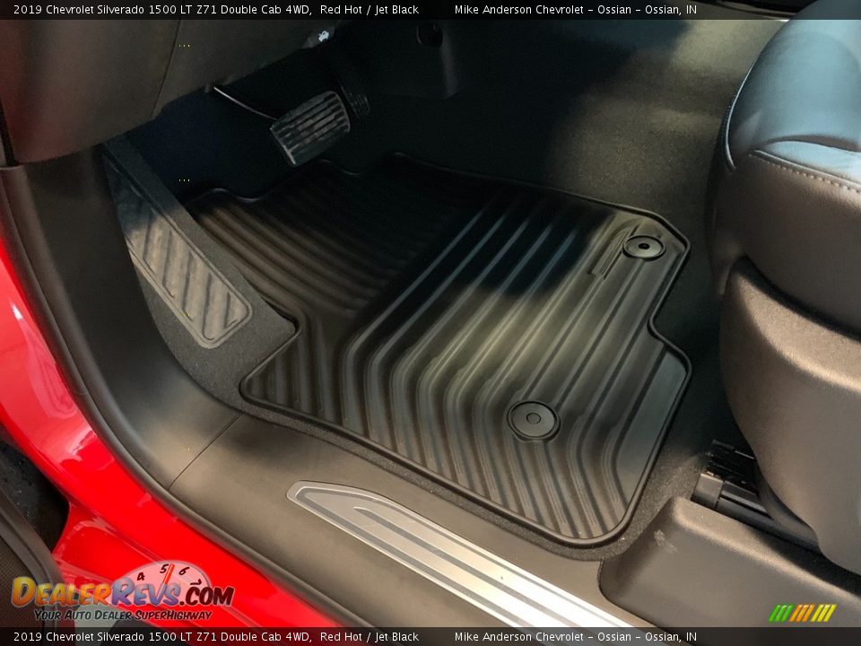 2019 Chevrolet Silverado 1500 LT Z71 Double Cab 4WD Red Hot / Jet Black Photo #10