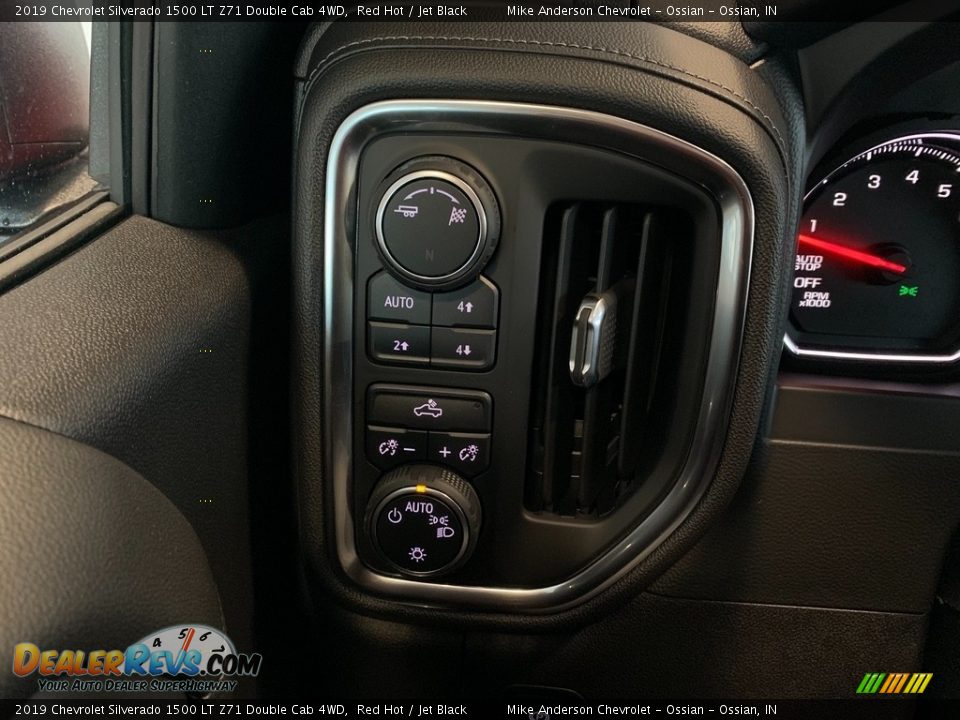 2019 Chevrolet Silverado 1500 LT Z71 Double Cab 4WD Red Hot / Jet Black Photo #12