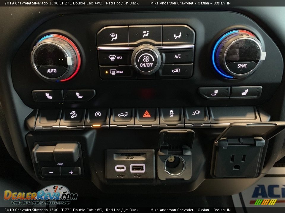 2019 Chevrolet Silverado 1500 LT Z71 Double Cab 4WD Red Hot / Jet Black Photo #17