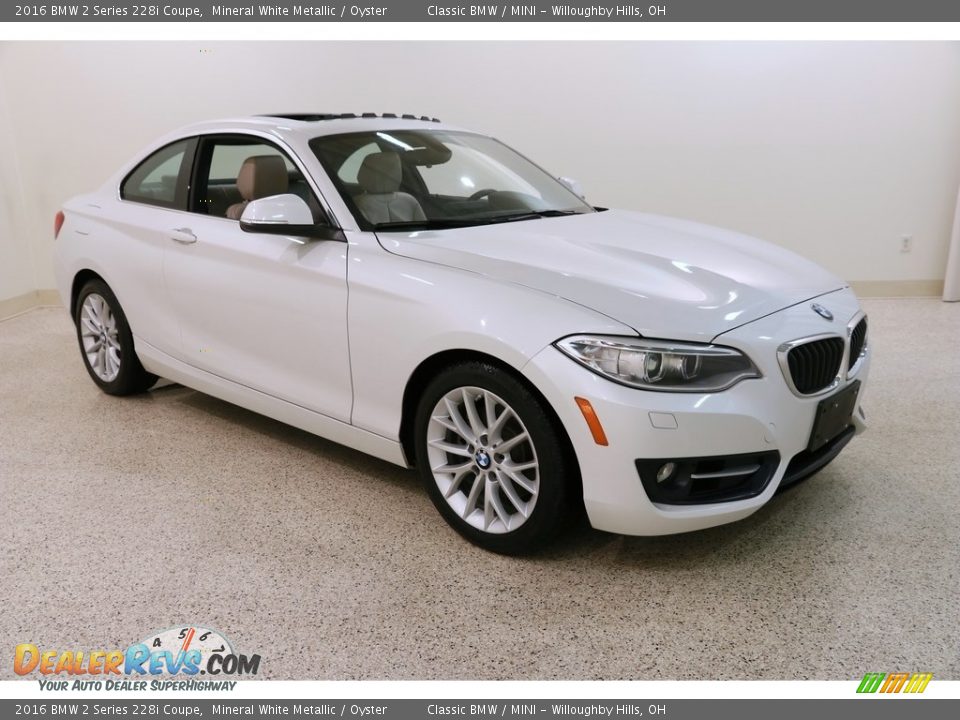 2016 BMW 2 Series 228i Coupe Mineral White Metallic / Oyster Photo #1