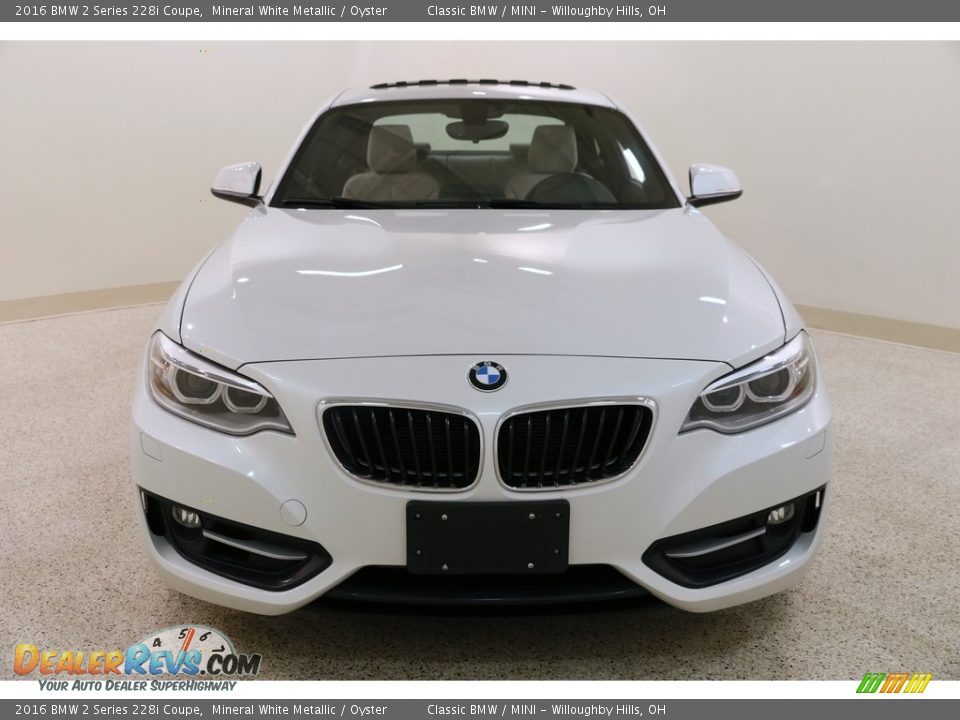 2016 BMW 2 Series 228i Coupe Mineral White Metallic / Oyster Photo #2
