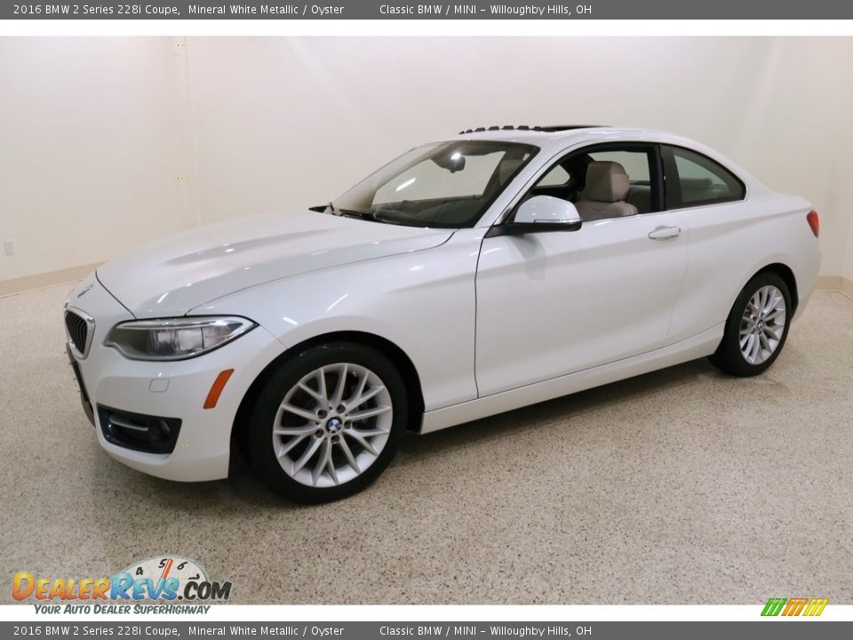 2016 BMW 2 Series 228i Coupe Mineral White Metallic / Oyster Photo #3
