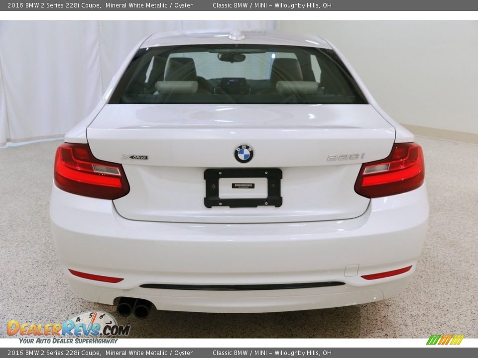 2016 BMW 2 Series 228i Coupe Mineral White Metallic / Oyster Photo #16