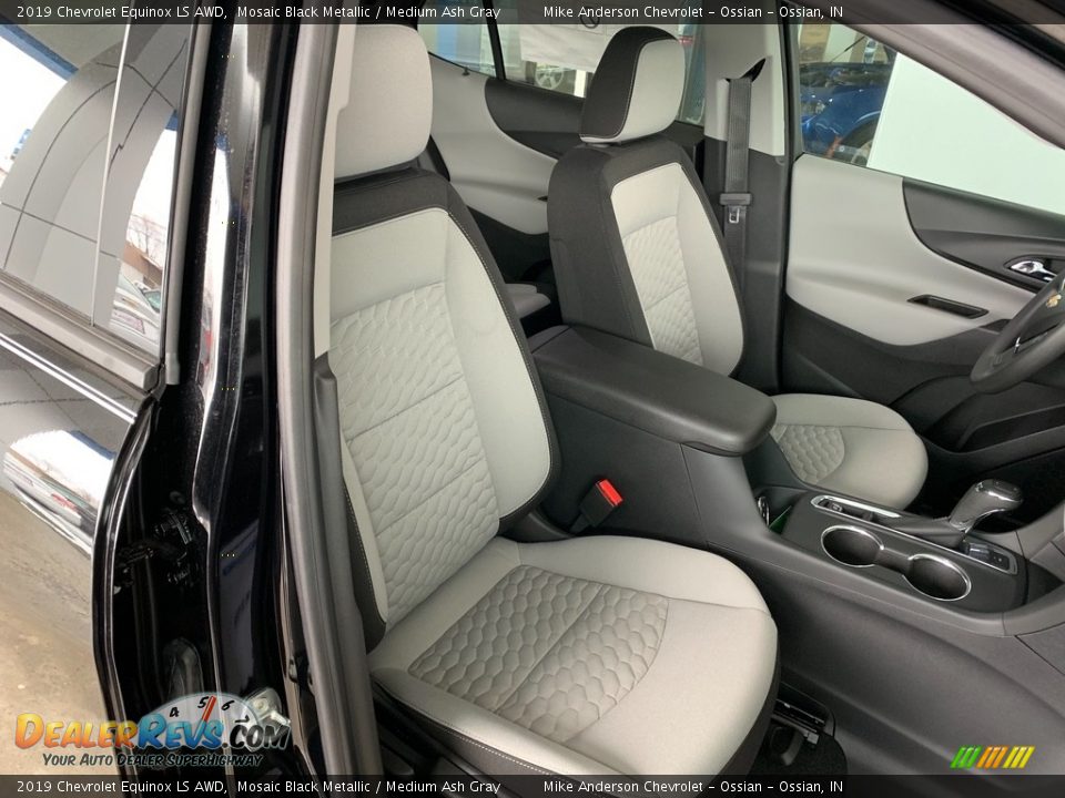 2019 Chevrolet Equinox LS AWD Mosaic Black Metallic / Medium Ash Gray Photo #30