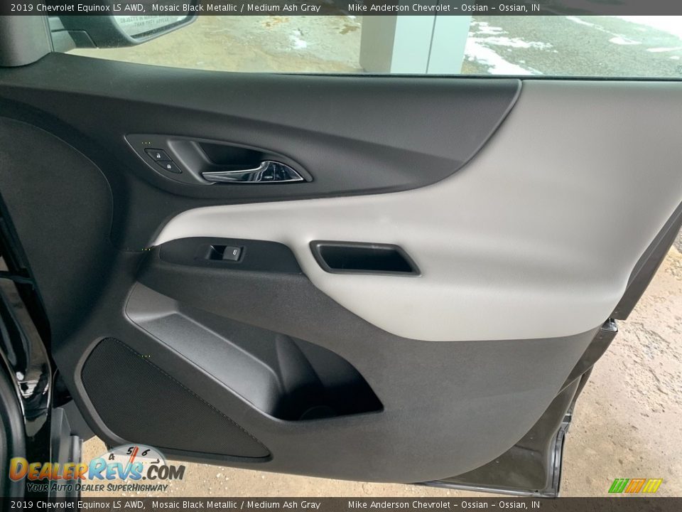 2019 Chevrolet Equinox LS AWD Mosaic Black Metallic / Medium Ash Gray Photo #32