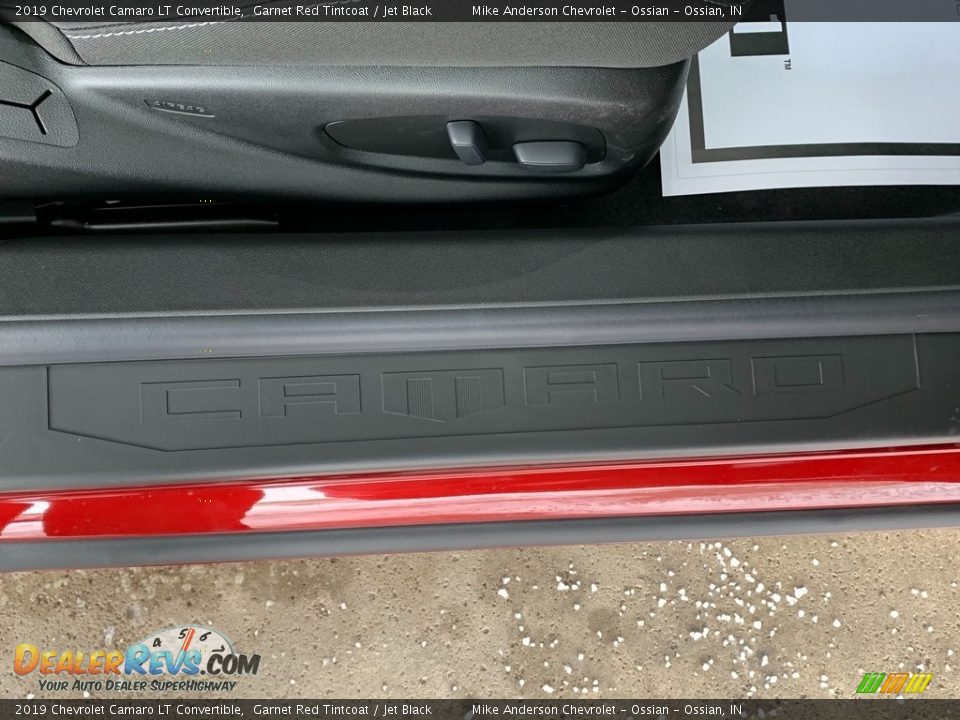 2019 Chevrolet Camaro LT Convertible Garnet Red Tintcoat / Jet Black Photo #25