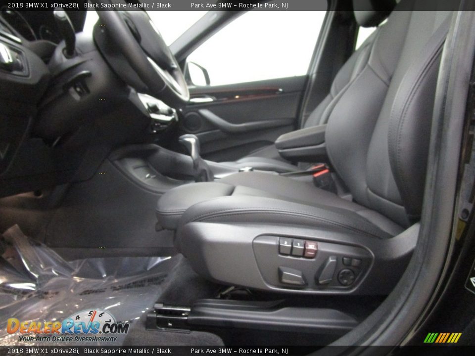 2018 BMW X1 xDrive28i Black Sapphire Metallic / Black Photo #9