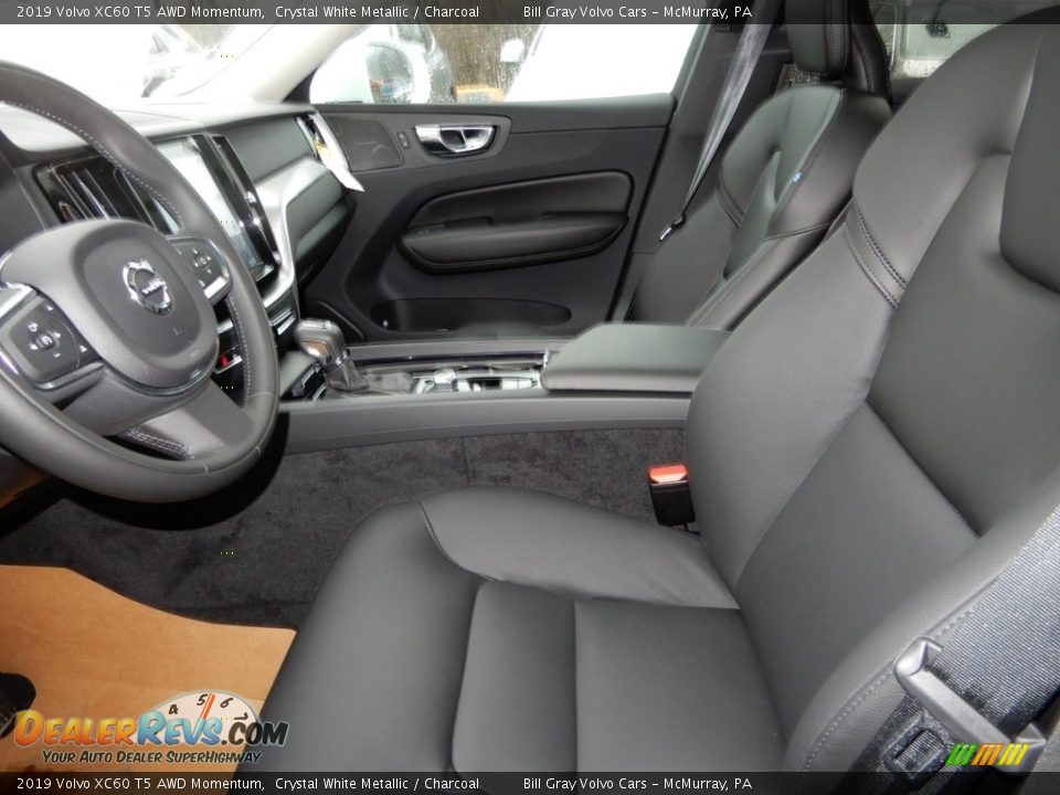 Front Seat of 2019 Volvo XC60 T5 AWD Momentum Photo #7