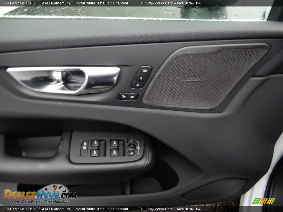 2019 Volvo XC60 T5 AWD Momentum Crystal White Metallic / Charcoal Photo #10