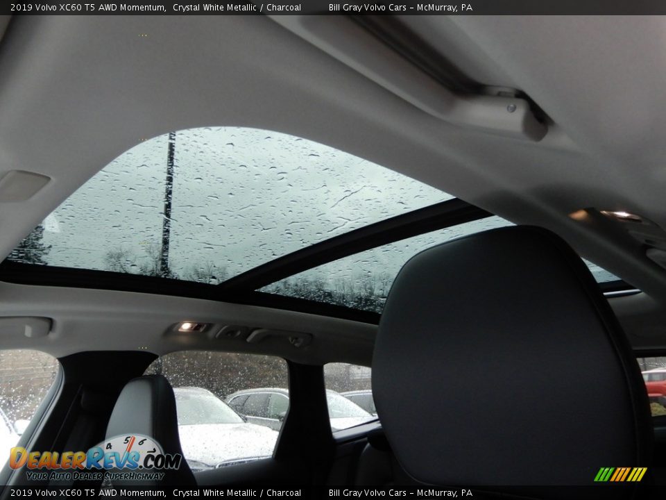 2019 Volvo XC60 T5 AWD Momentum Crystal White Metallic / Charcoal Photo #12