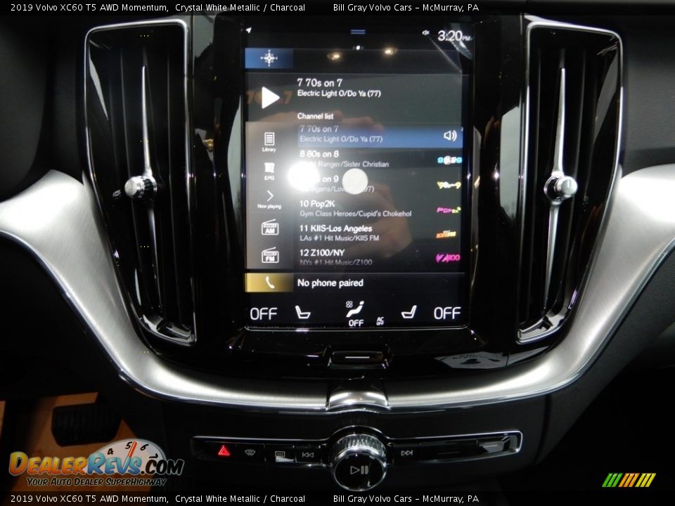 2019 Volvo XC60 T5 AWD Momentum Crystal White Metallic / Charcoal Photo #15