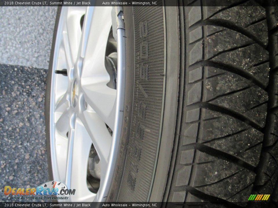 2018 Chevrolet Cruze LT Summit White / Jet Black Photo #8