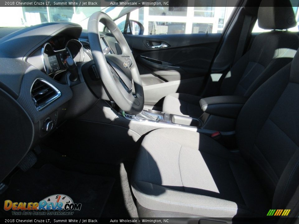 2018 Chevrolet Cruze LT Summit White / Jet Black Photo #11