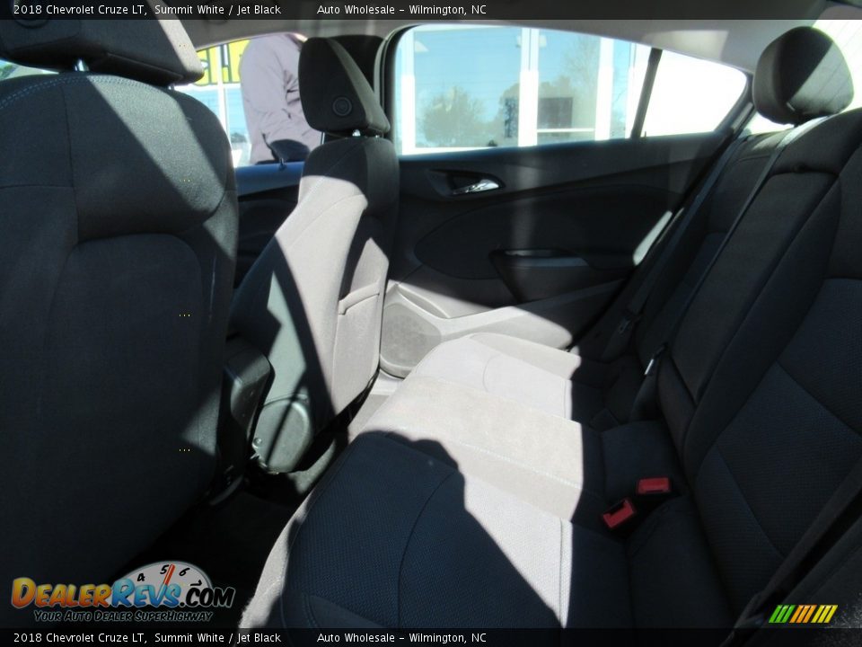 2018 Chevrolet Cruze LT Summit White / Jet Black Photo #12