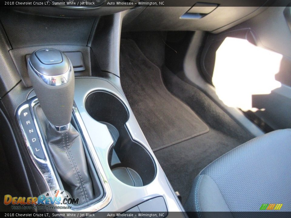 2018 Chevrolet Cruze LT Summit White / Jet Black Photo #19