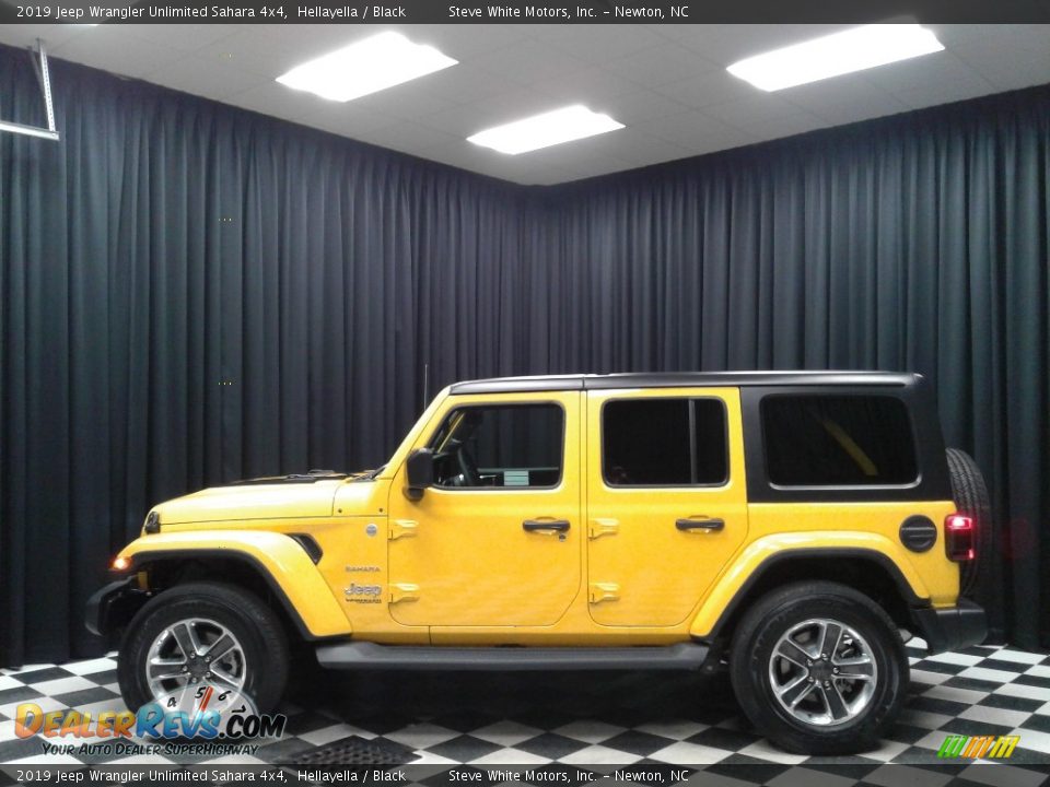 2019 Jeep Wrangler Unlimited Sahara 4x4 Hellayella / Black Photo #1