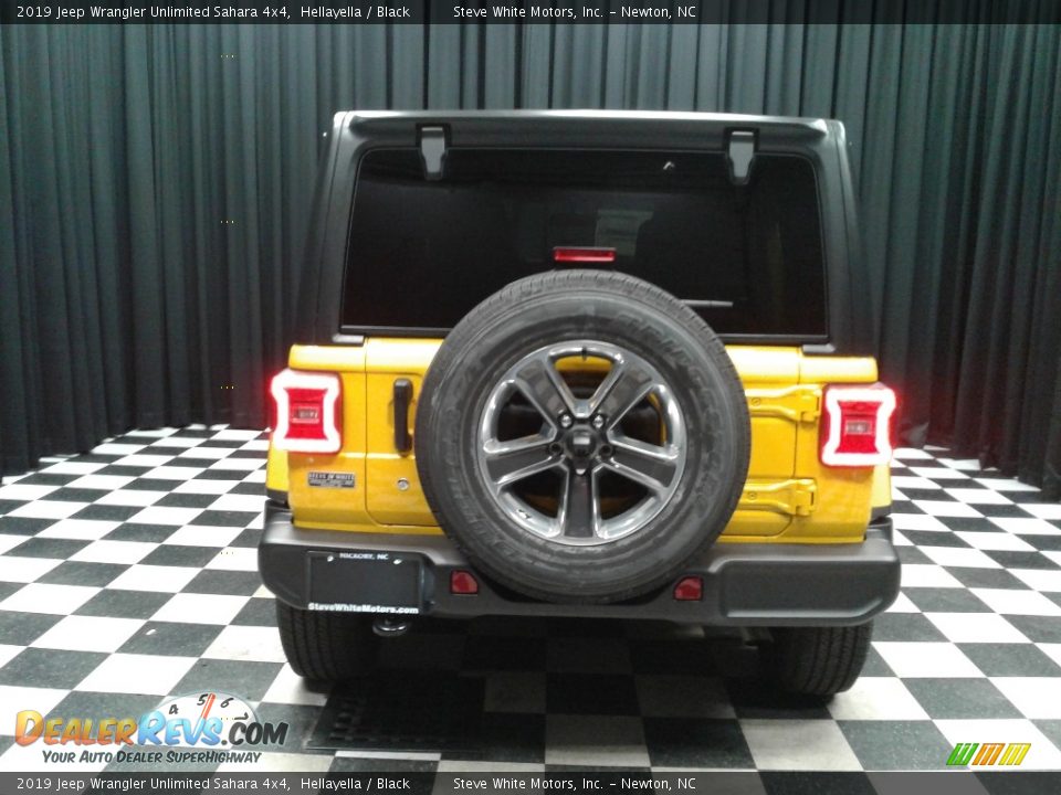 2019 Jeep Wrangler Unlimited Sahara 4x4 Hellayella / Black Photo #7