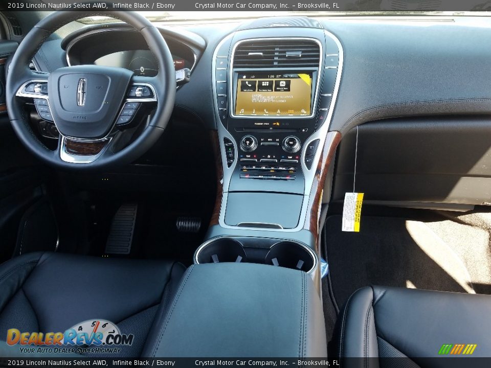 Dashboard of 2019 Lincoln Nautilus Select AWD Photo #13