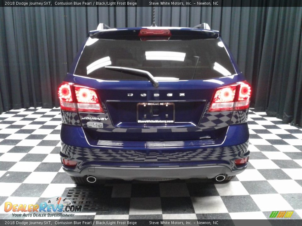 2018 Dodge Journey SXT Contusion Blue Pearl / Black/Light Frost Beige Photo #7