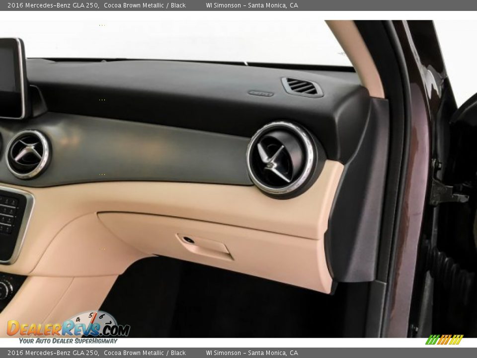 2016 Mercedes-Benz GLA 250 Cocoa Brown Metallic / Black Photo #29