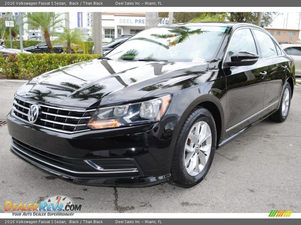 2016 Volkswagen Passat S Sedan Black / Titan Black Photo #5