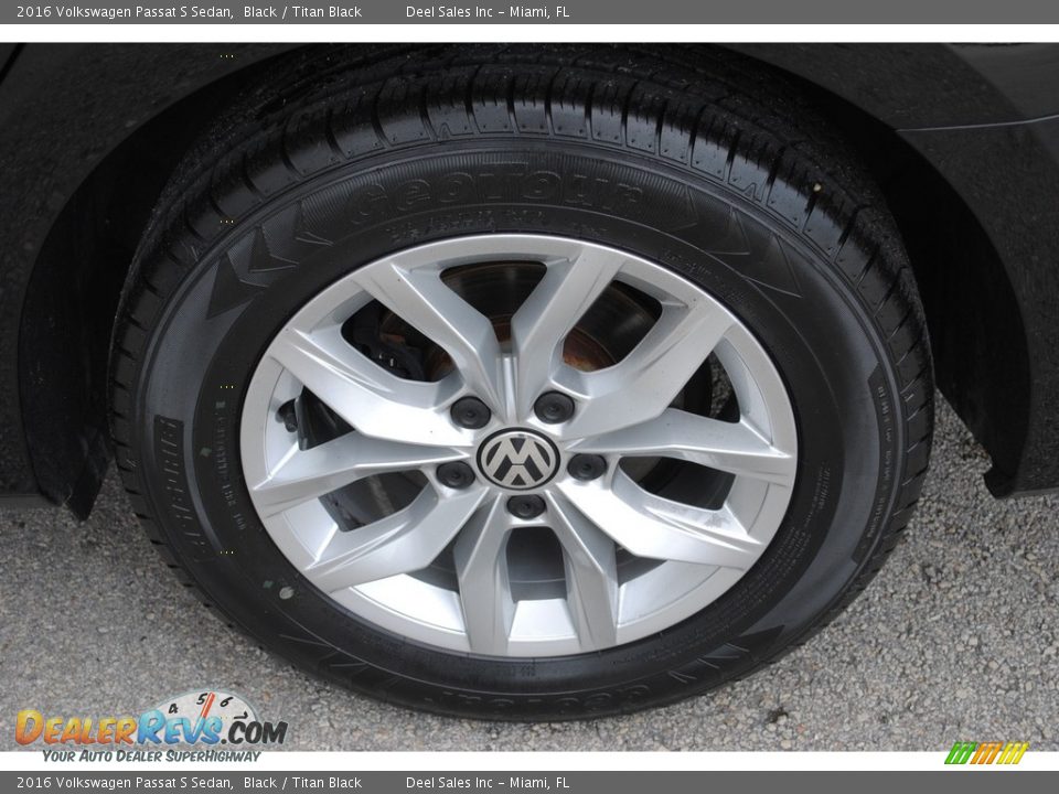 2016 Volkswagen Passat S Sedan Black / Titan Black Photo #10