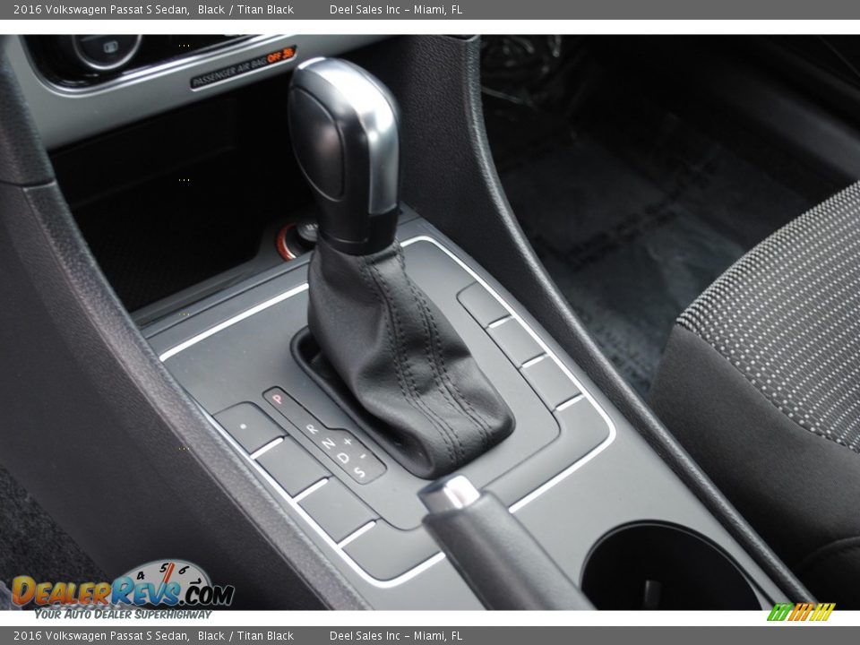 2016 Volkswagen Passat S Sedan Black / Titan Black Photo #14