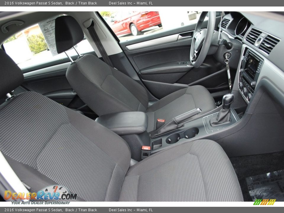 2016 Volkswagen Passat S Sedan Black / Titan Black Photo #18