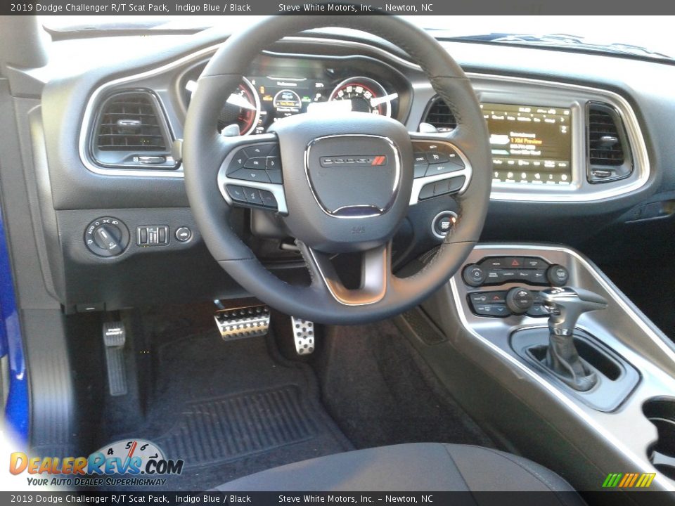 Dashboard of 2019 Dodge Challenger R/T Scat Pack Photo #31