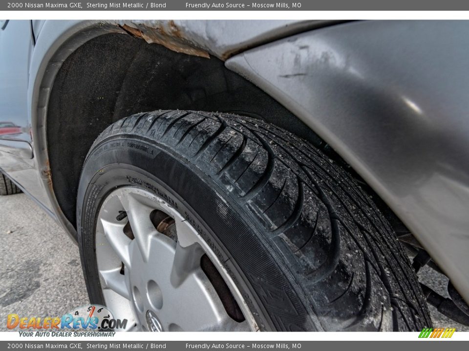 2000 Nissan Maxima GXE Sterling Mist Metallic / Blond Photo #14