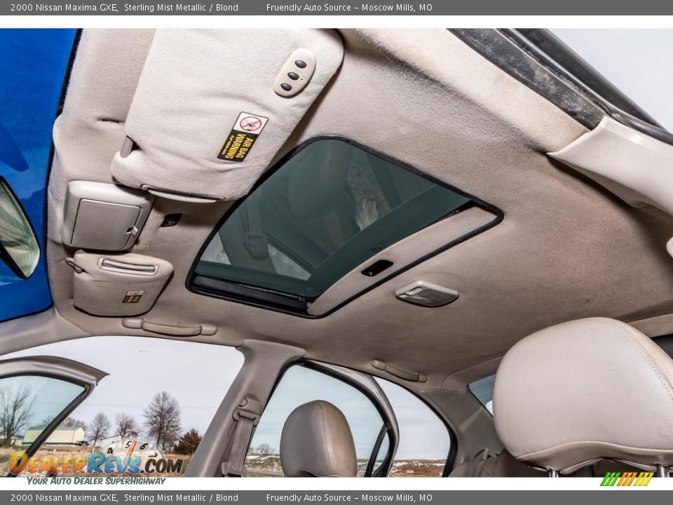 2000 Nissan Maxima GXE Sterling Mist Metallic / Blond Photo #20