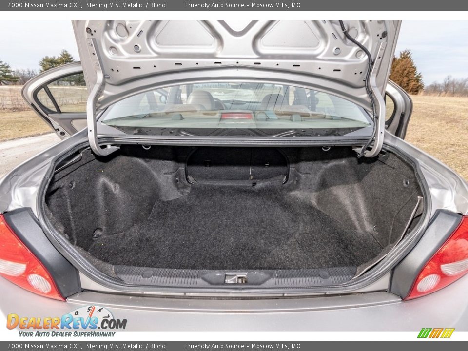 2000 Nissan Maxima GXE Sterling Mist Metallic / Blond Photo #24