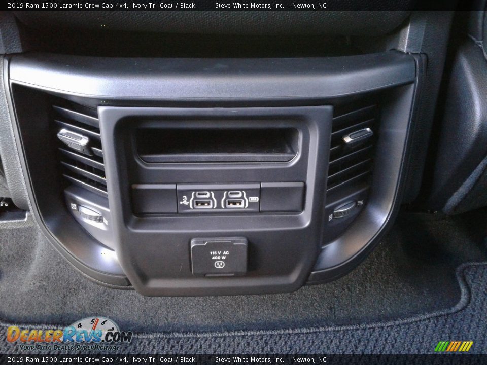 2019 Ram 1500 Laramie Crew Cab 4x4 Ivory Tri–Coat / Black Photo #13