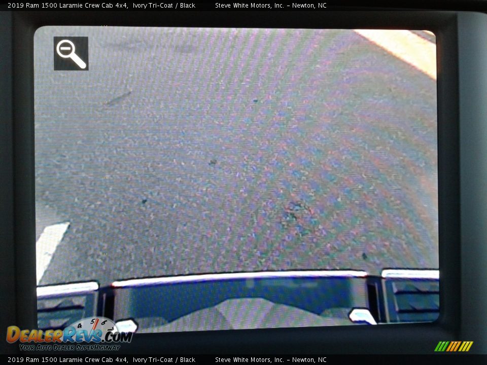 2019 Ram 1500 Laramie Crew Cab 4x4 Ivory Tri–Coat / Black Photo #24